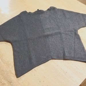 💚The Limited Womens XS sharkbite sweater